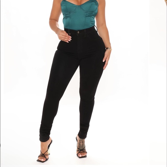 🖤Fashion Nova Classic High Waist Skinny Jeans 🖤 - Picture 2 of 5